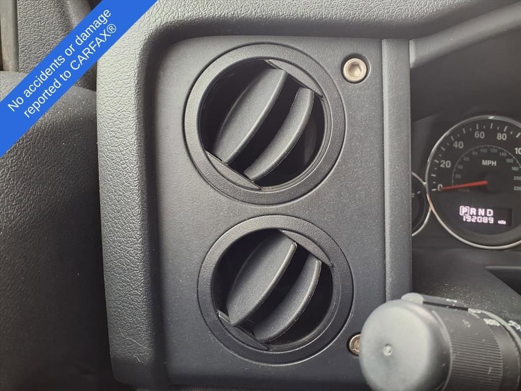 Thumbnail: 2008 Jeep Commander - 28