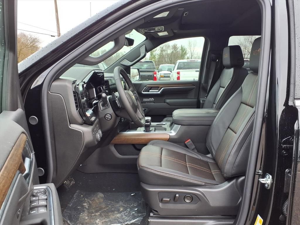 Thumbnail: 2026 Chevrolet Silverado 1500 - 15