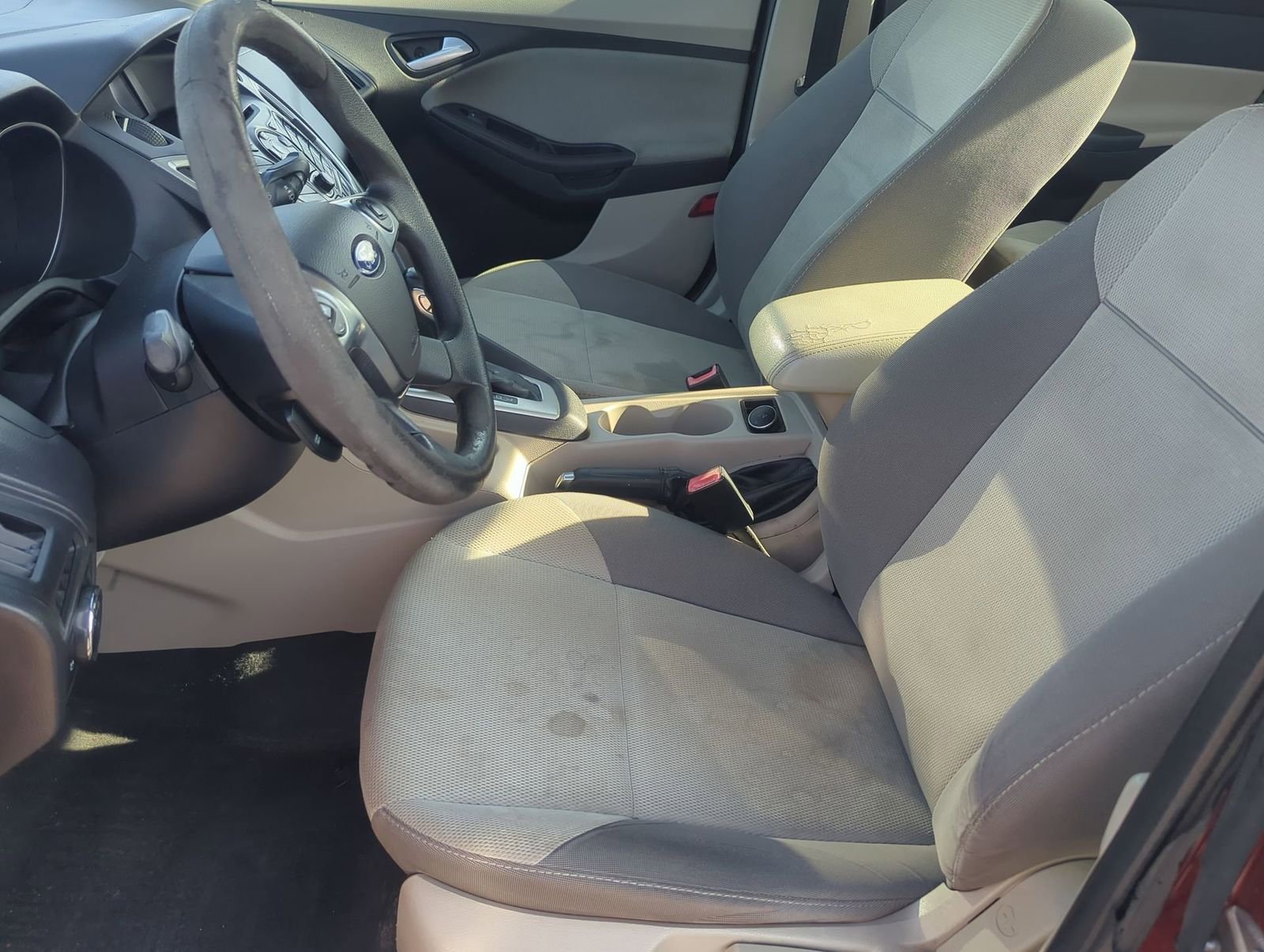 Thumbnail: 2013 Ford Focus - 16