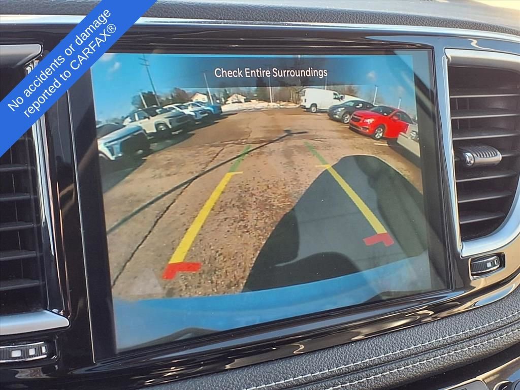 Thumbnail: 2023 Chrysler Pacifica - 24