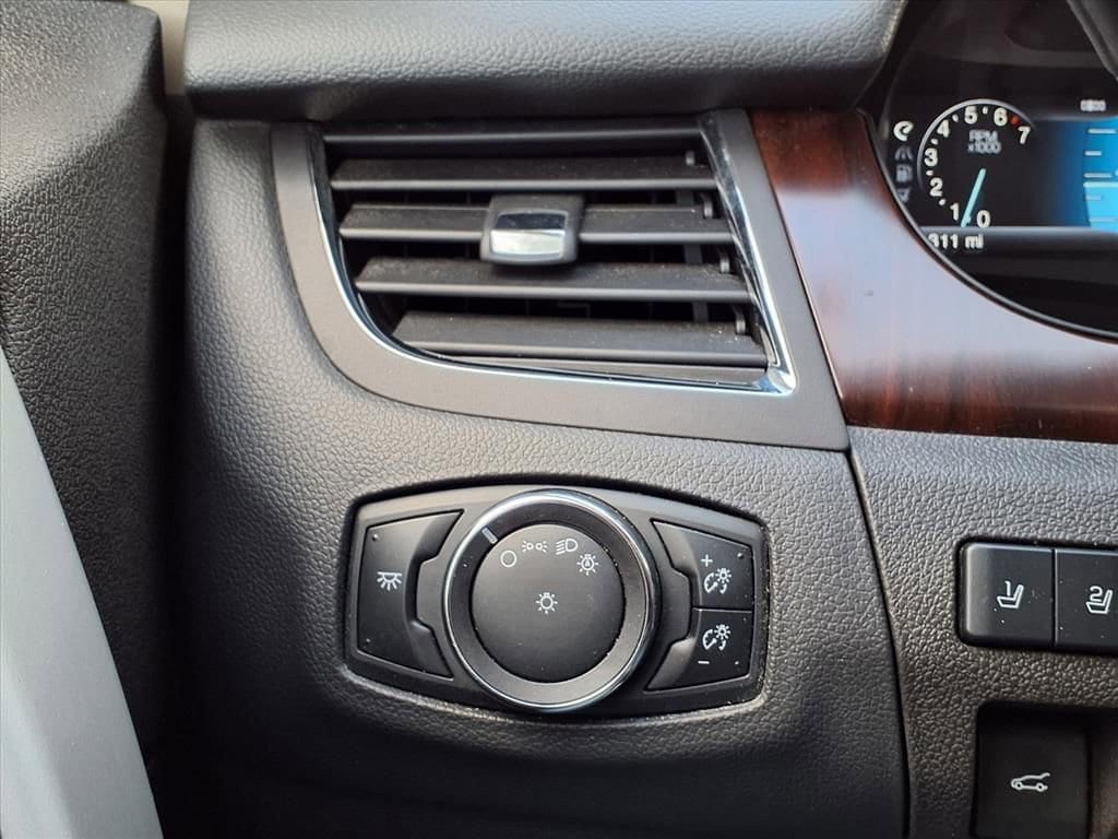 Thumbnail: 2013 Ford Edge - 27