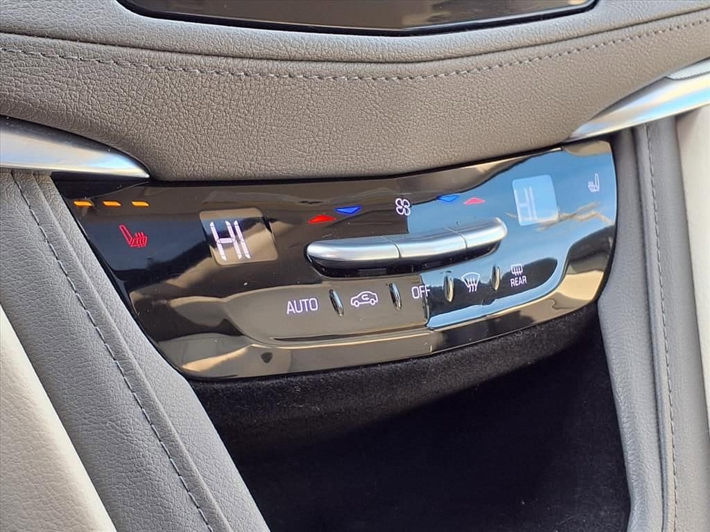 Thumbnail: 2018 Cadillac XT5 - 23