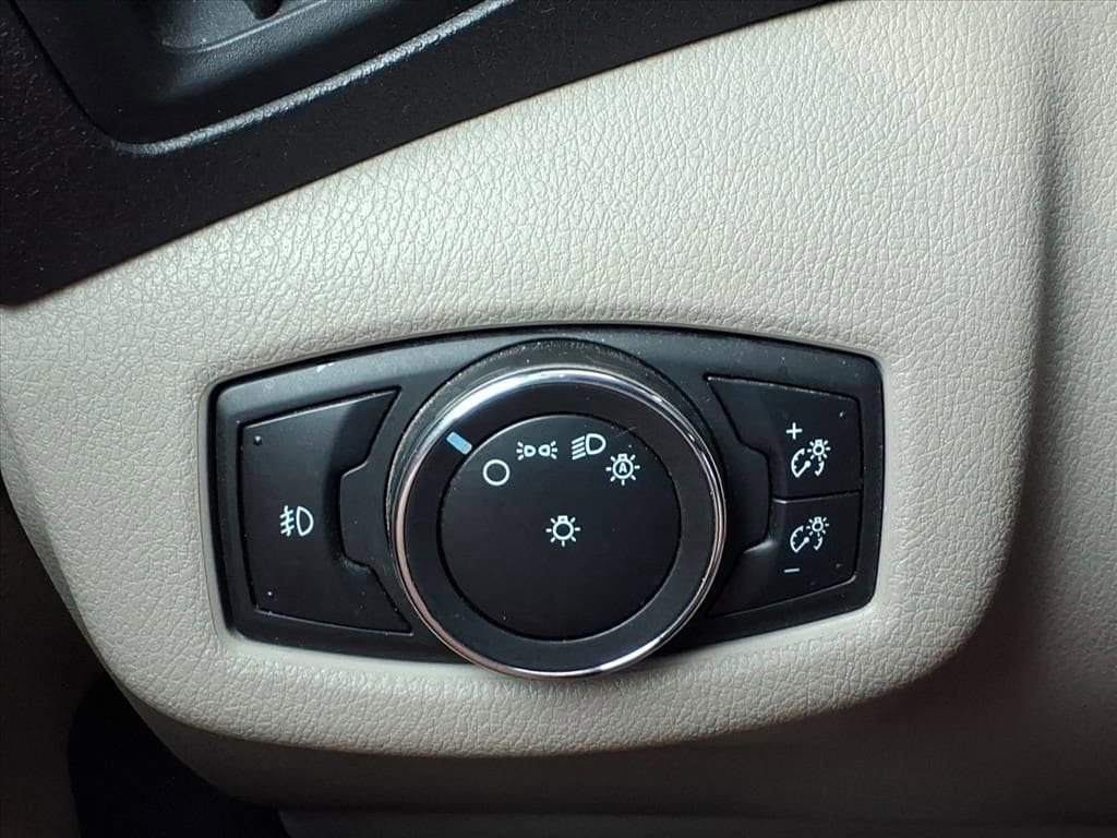 Thumbnail: 2014 Ford Transit Series - 28