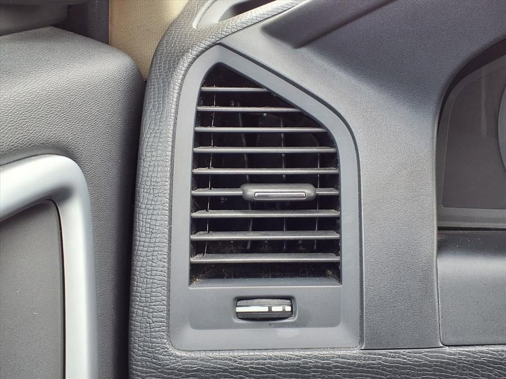 Thumbnail: 2010 Volvo XC60 - 29