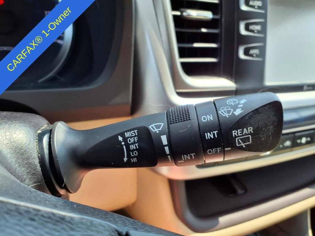2017 Toyota Highlander LE 21