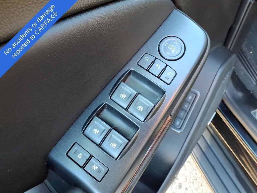 Thumbnail: 2019 GMC Yukon - 16