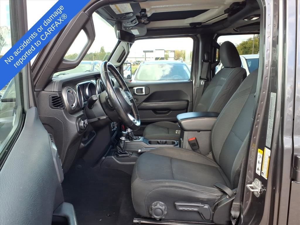 Thumbnail: 2018 Jeep Wrangler - 17