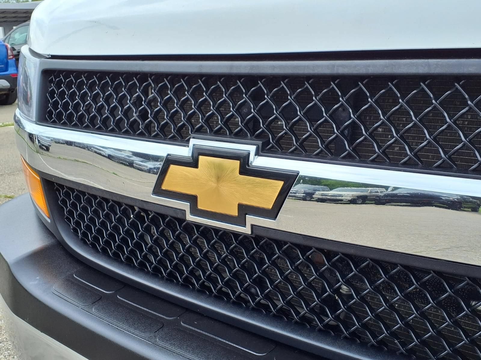 Thumbnail: 2017 Chevrolet Express - 15