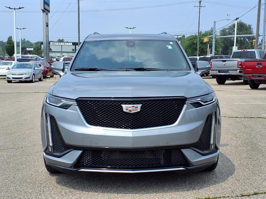 Thumbnail: 2023 Cadillac XT6 - 2