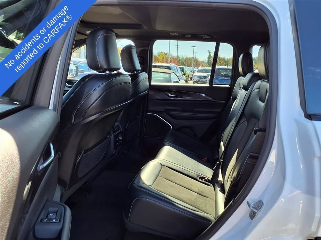 Thumbnail: 2022 Jeep Grand Cherokee - 11