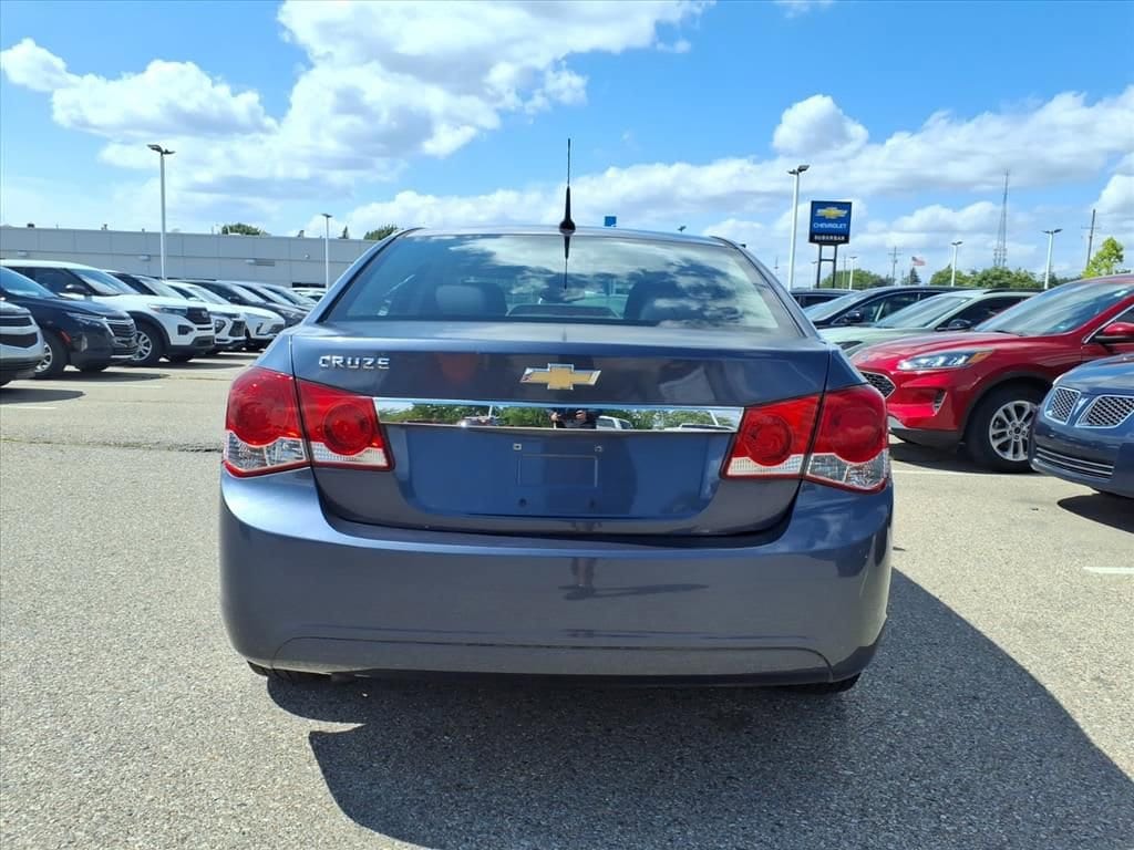 Thumbnail: 2013 Chevrolet Cruze - 6