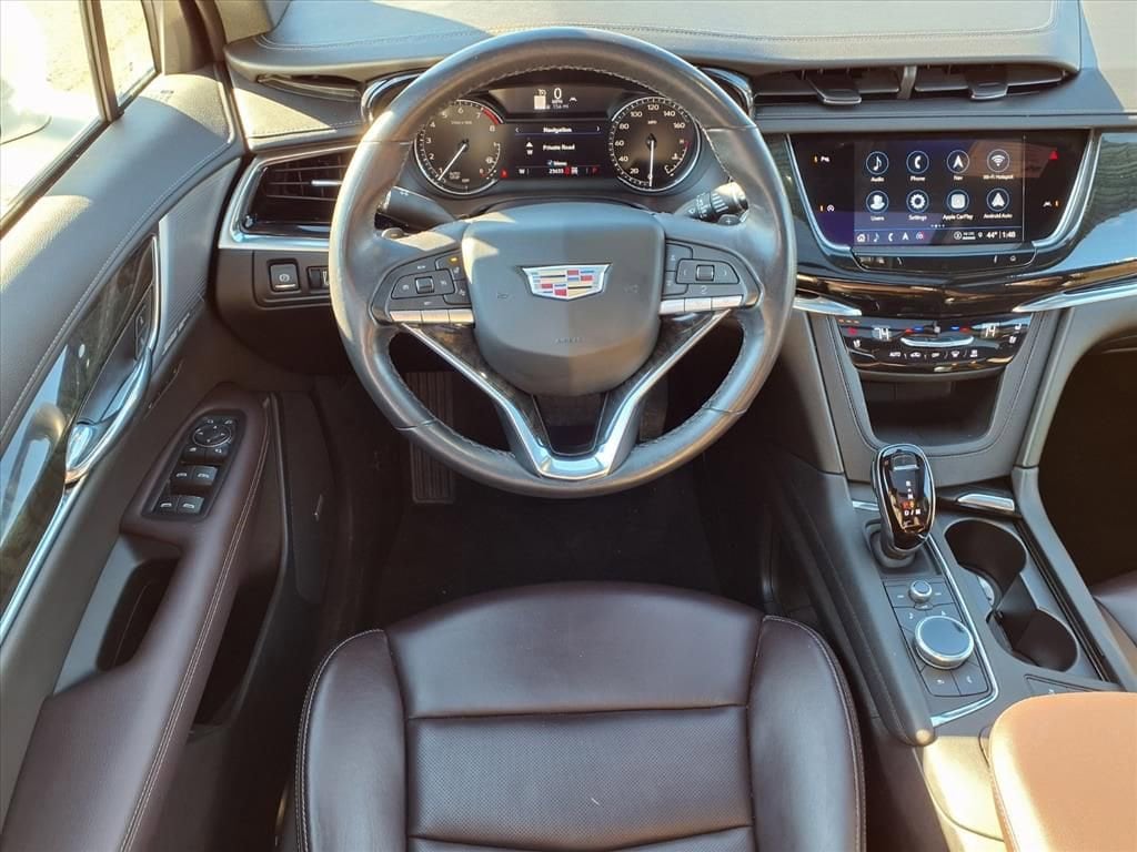 Thumbnail: 2022 Cadillac XT6 - 11