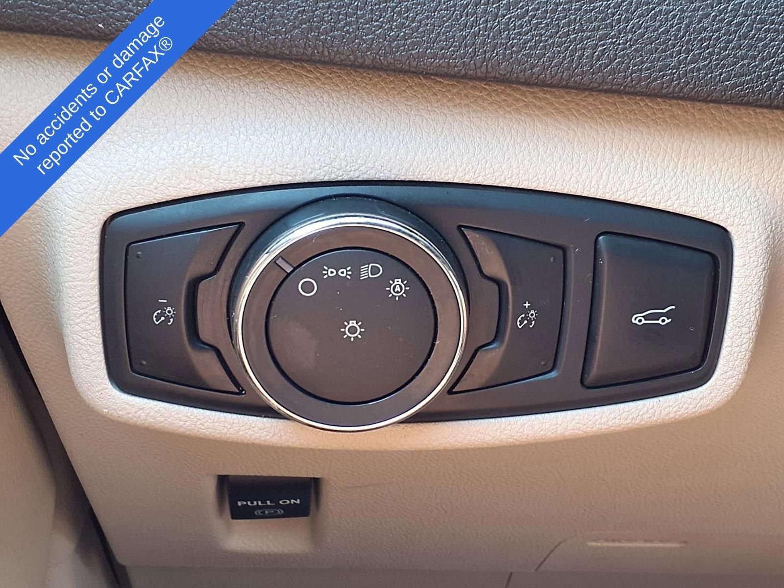 Thumbnail: 2017 Lincoln MKC - 28