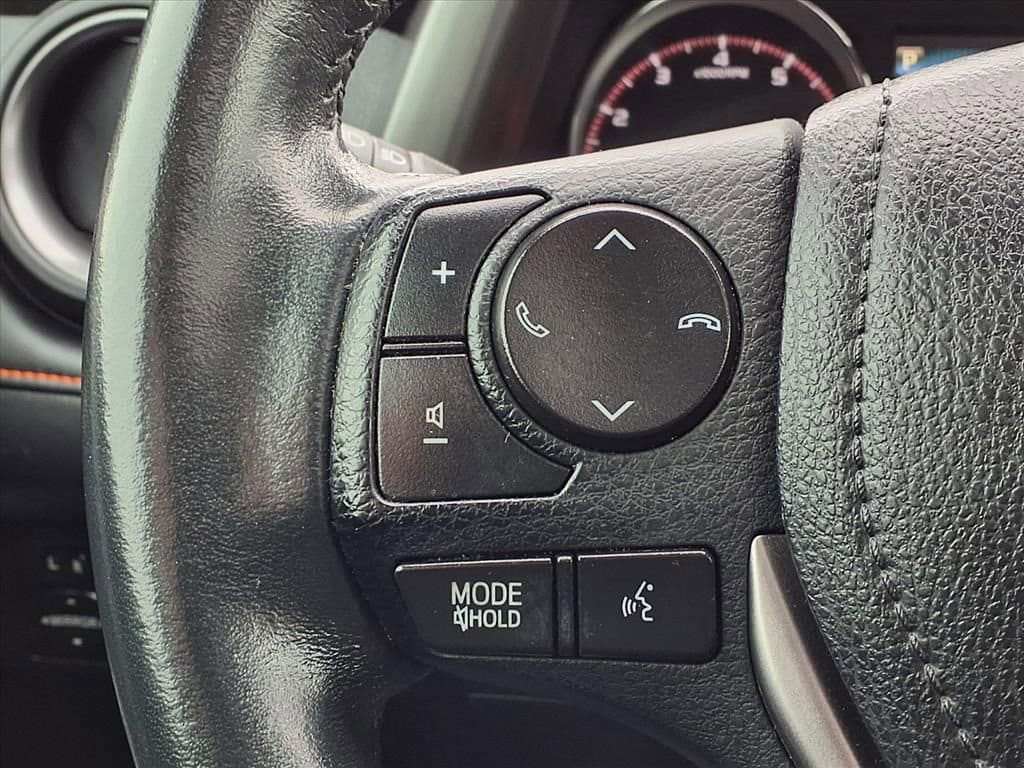 Thumbnail: 2016 Toyota RAV4 - 29