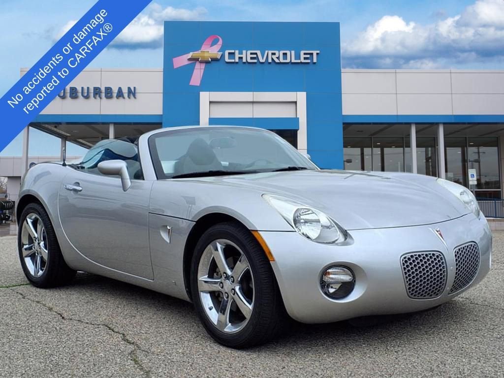 Thumbnail: 2009 Pontiac Solstice - 3