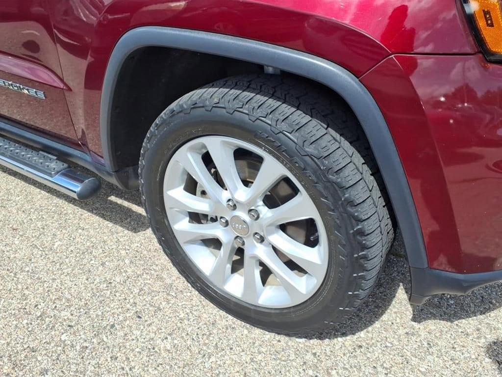 Thumbnail: 2017 Jeep Grand Cherokee - 4
