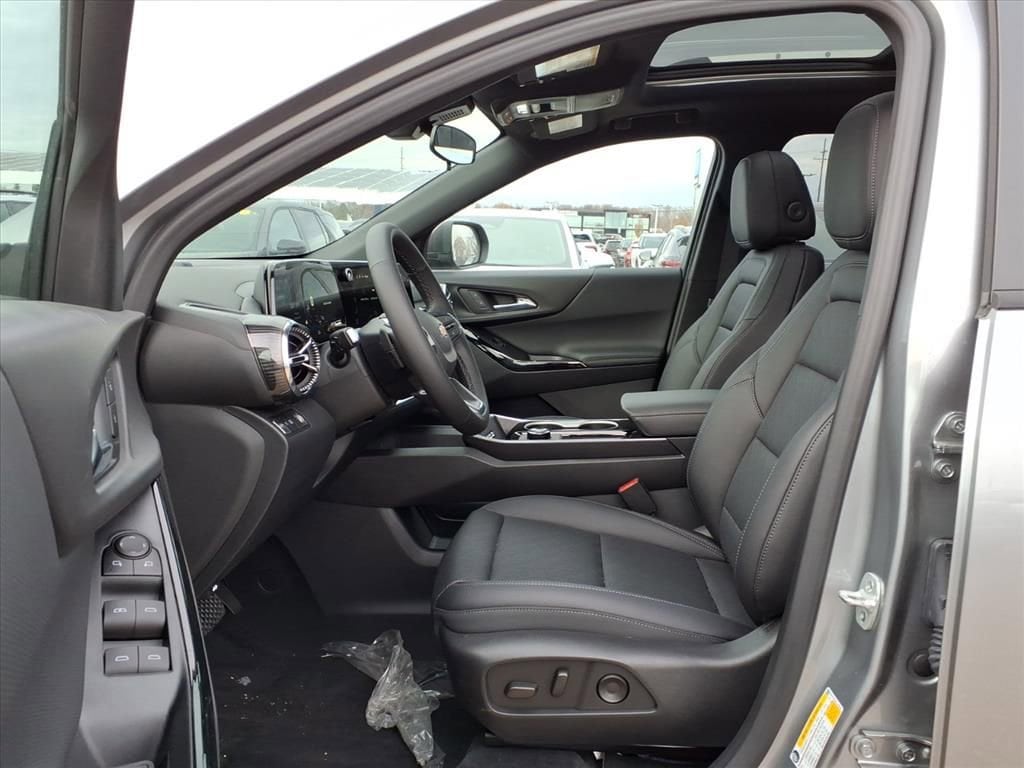 Thumbnail: 2026 Chevrolet Equinox - 15