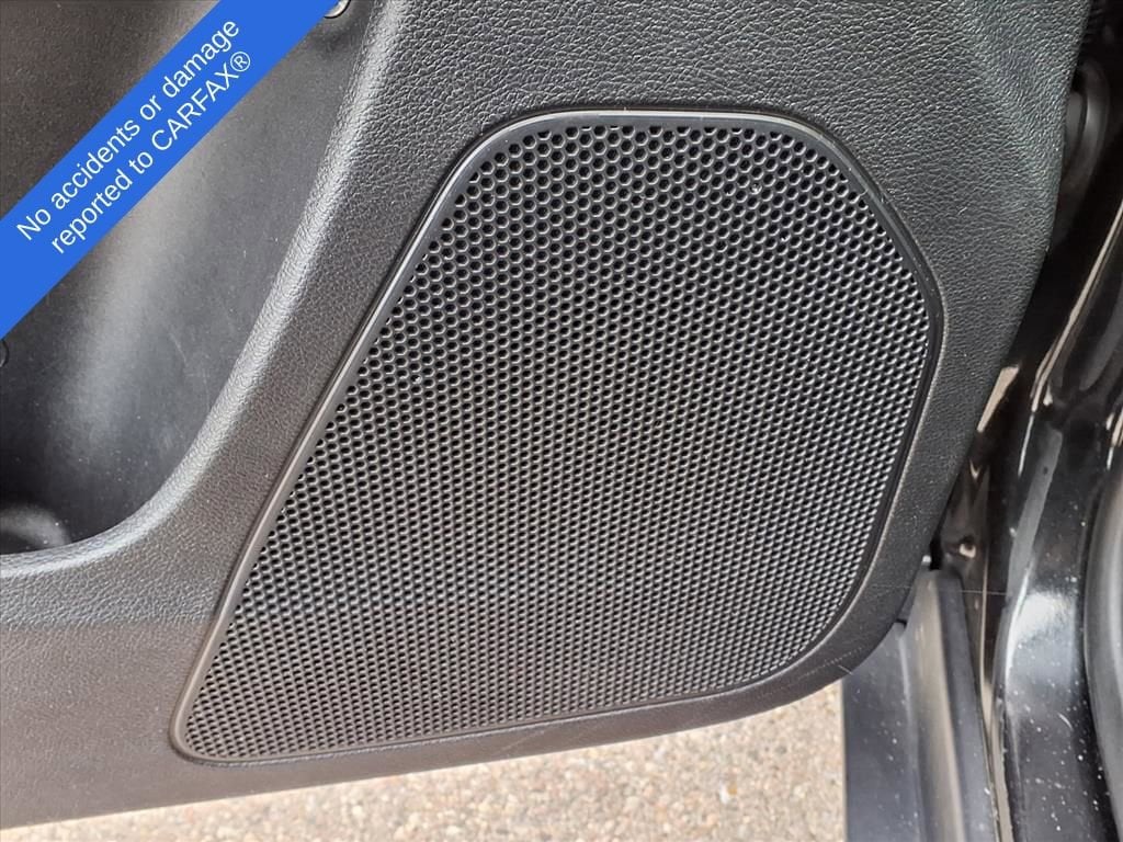 Thumbnail: 2015 Jeep Cherokee - 17