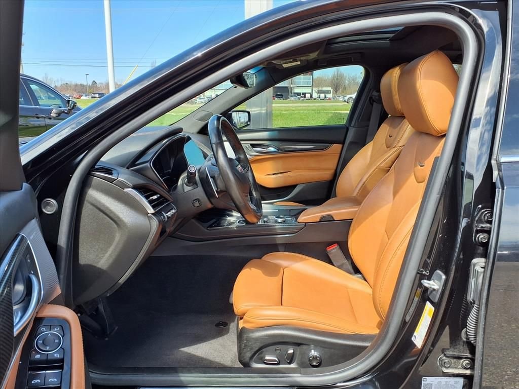 Thumbnail: 2024 Cadillac CT5 - 16