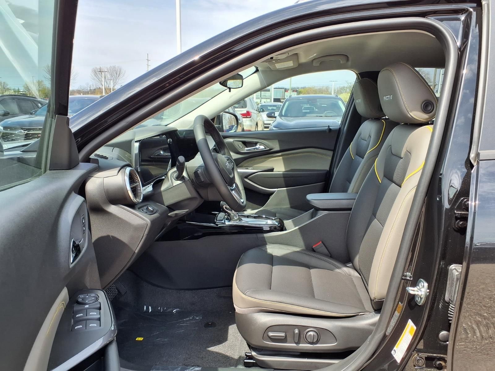 Thumbnail: 2026 Chevrolet Trax - 13