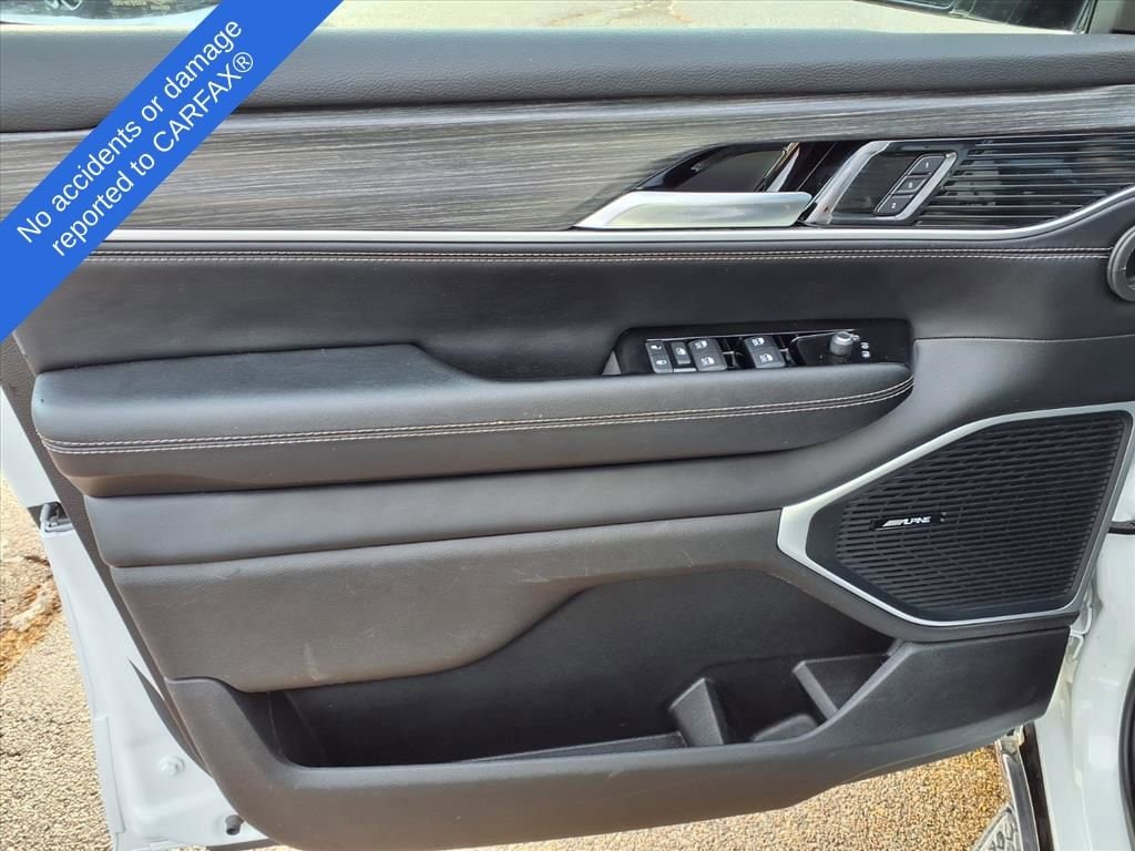 Thumbnail: 2024 Jeep Wagoneer - 15