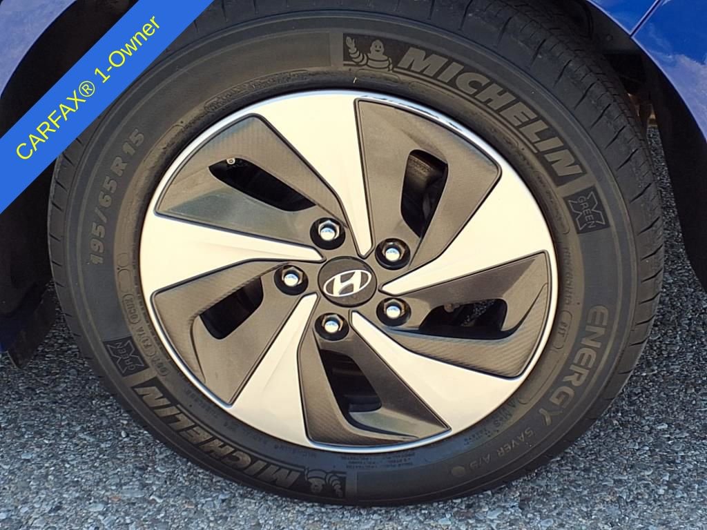 Thumbnail: 2019 Hyundai Ioniq - 9