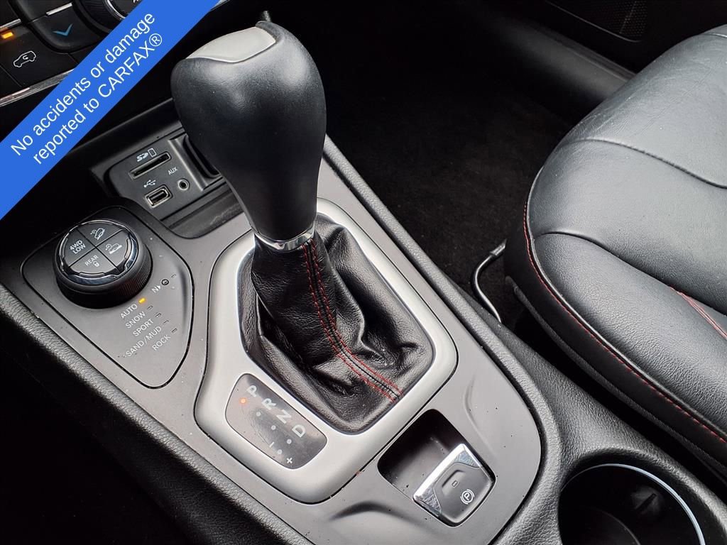 Thumbnail: 2015 Jeep Cherokee - 25