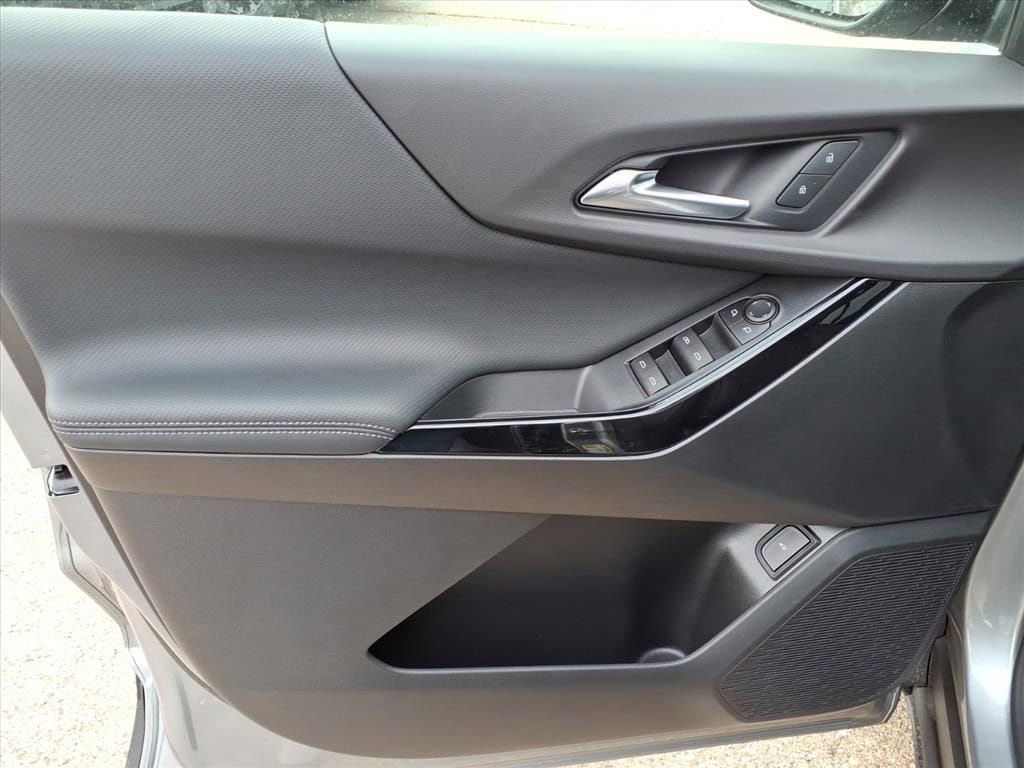 Thumbnail: 2026 Chevrolet Equinox - 12