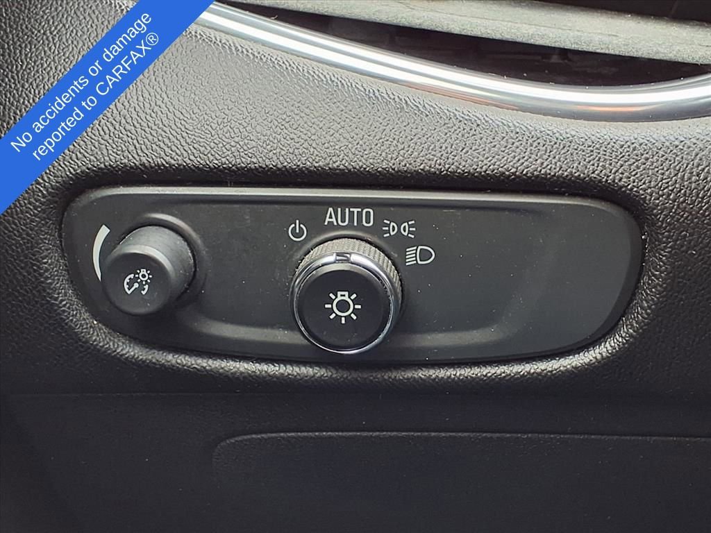 Thumbnail: 2017 Chevrolet Malibu - 29