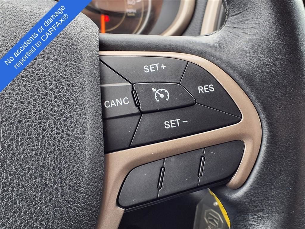 Thumbnail: 2016 Jeep Cherokee - 28