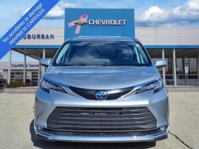 Used 2022 Toyota Sienna XLE with VIN 5TDYSKFC1NS047987 for sale in Ann Arbor, MI
