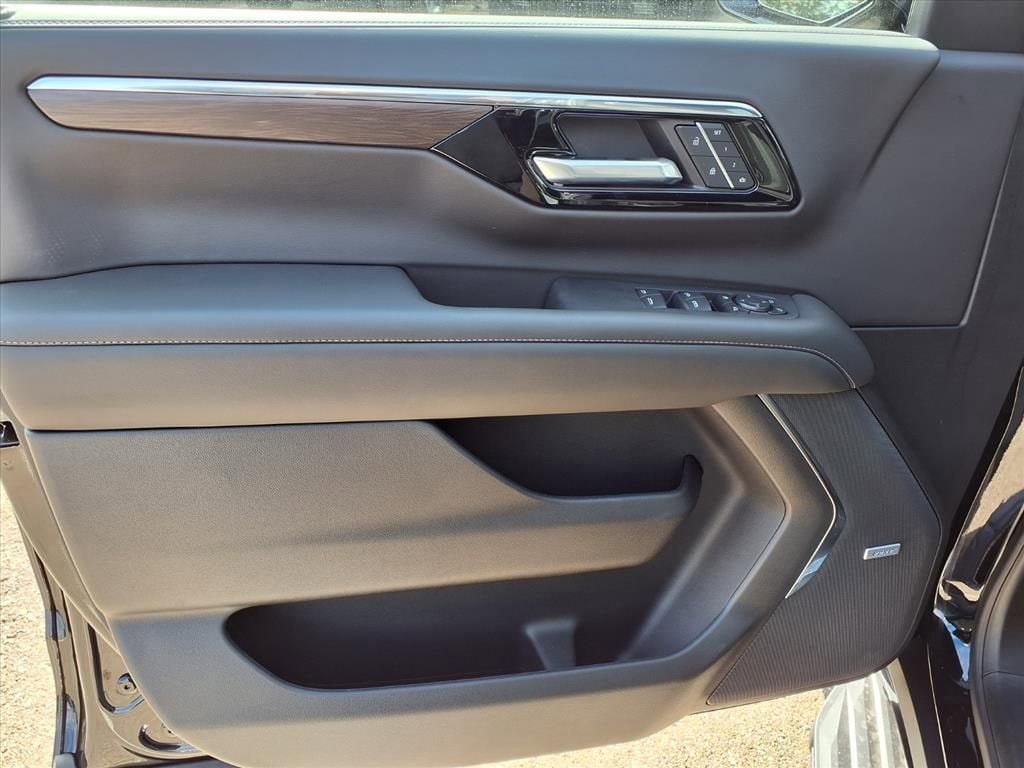 Thumbnail: 2026 Chevrolet Tahoe - 11