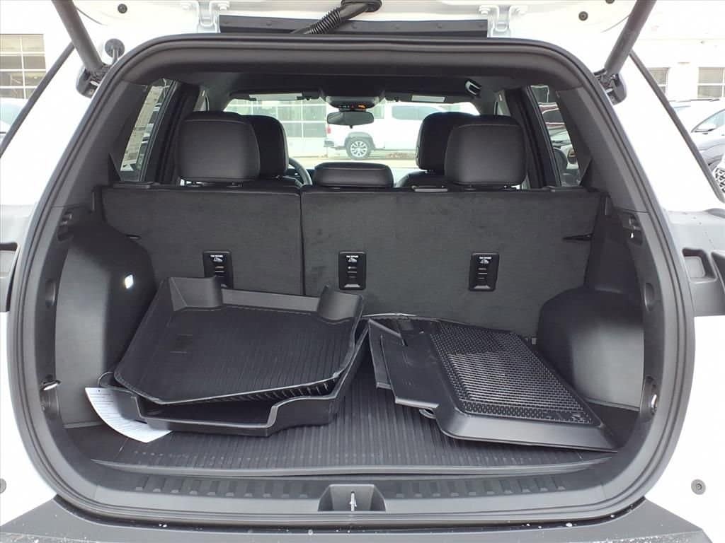 Thumbnail: 2026 Chevrolet Equinox - 8