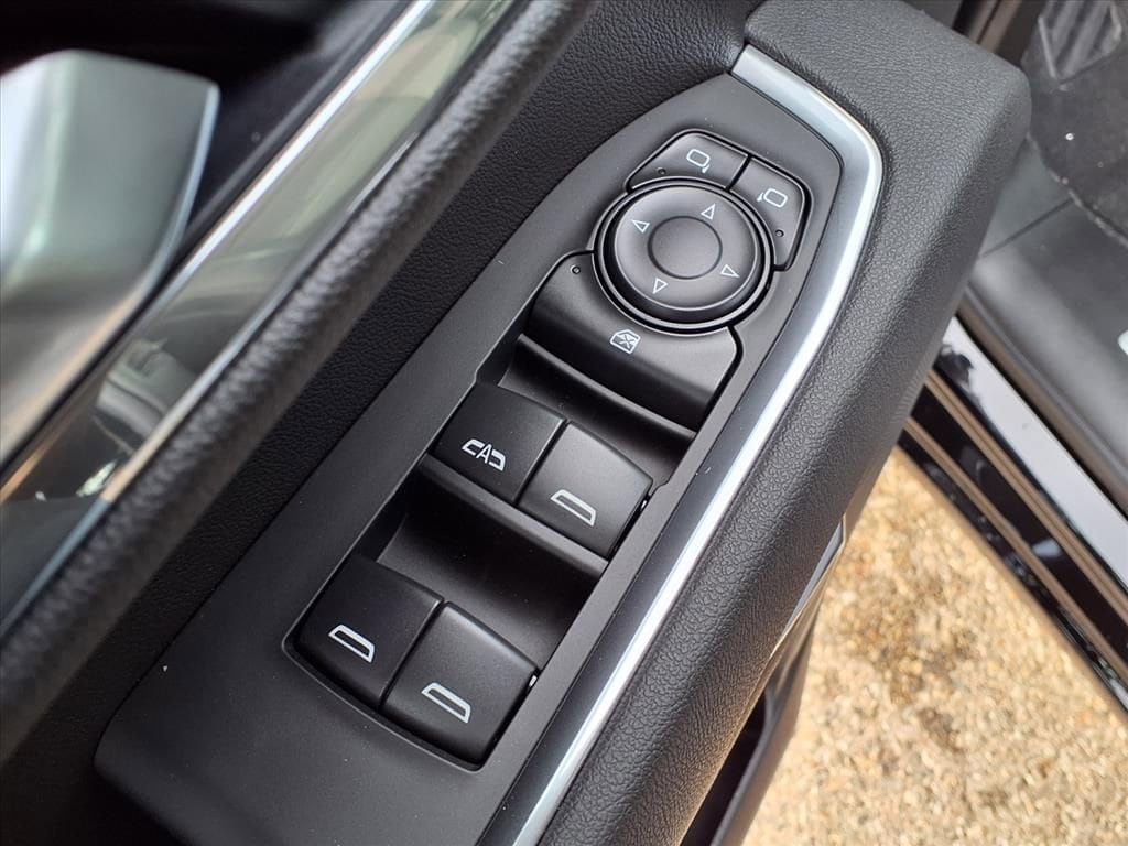 Thumbnail: 2026 Chevrolet Silverado 1500 - 12