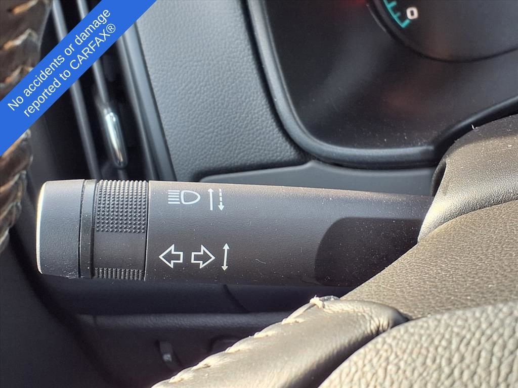 Thumbnail: 2022 Chevrolet Colorado - 22