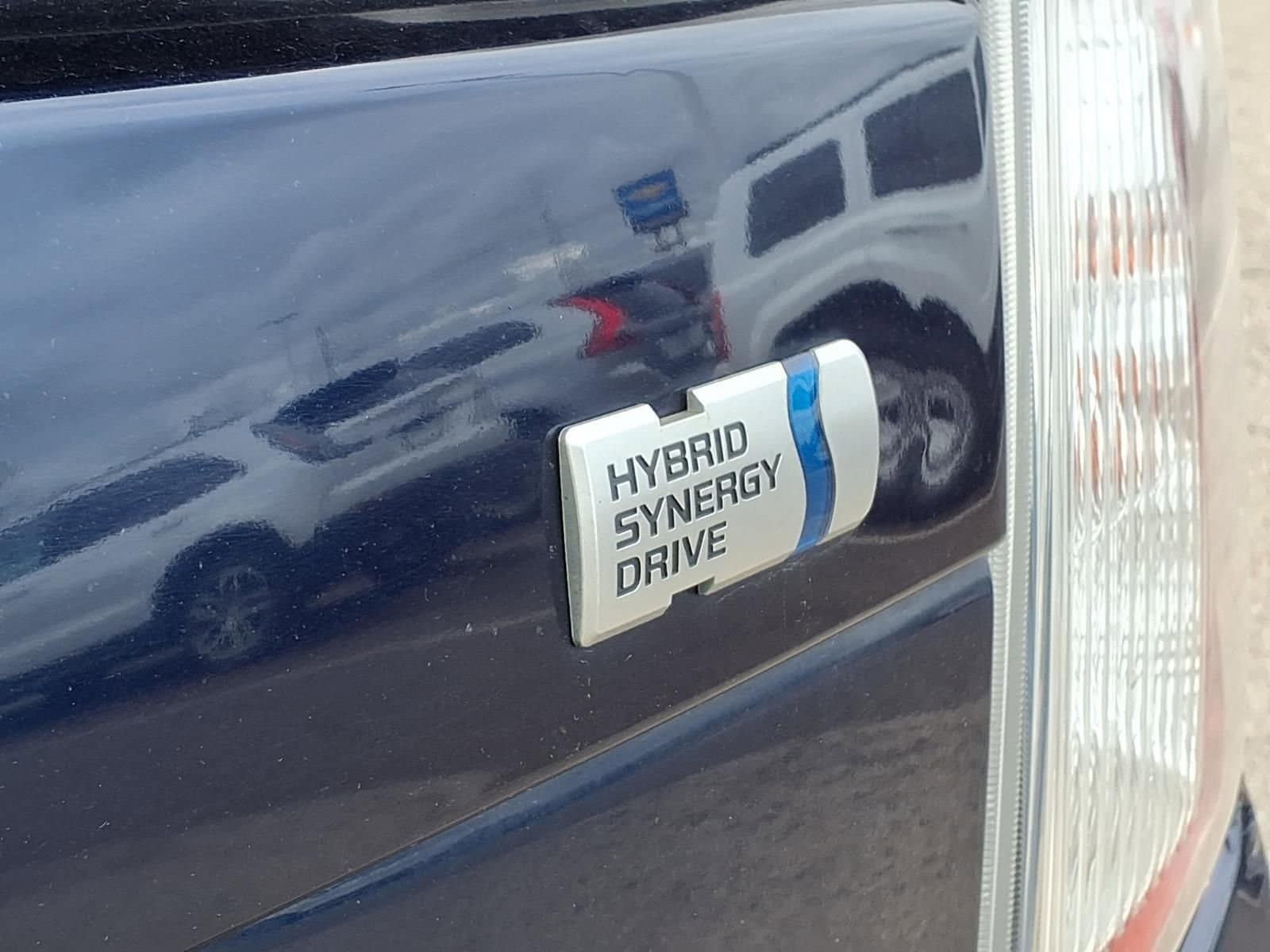 Thumbnail: 2013 Toyota Prius - 9