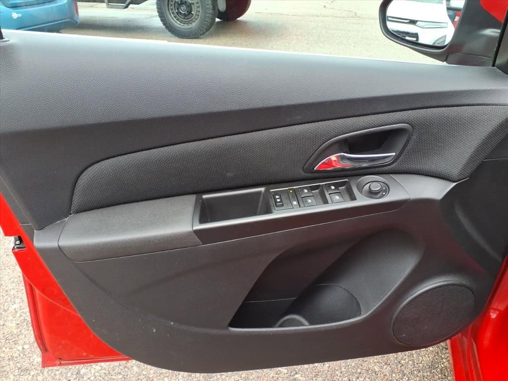 Thumbnail: 2016 Chevrolet Cruze - 13