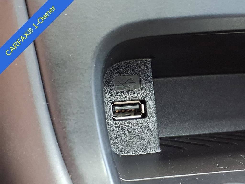 Thumbnail: 2015 Ford Focus - 24