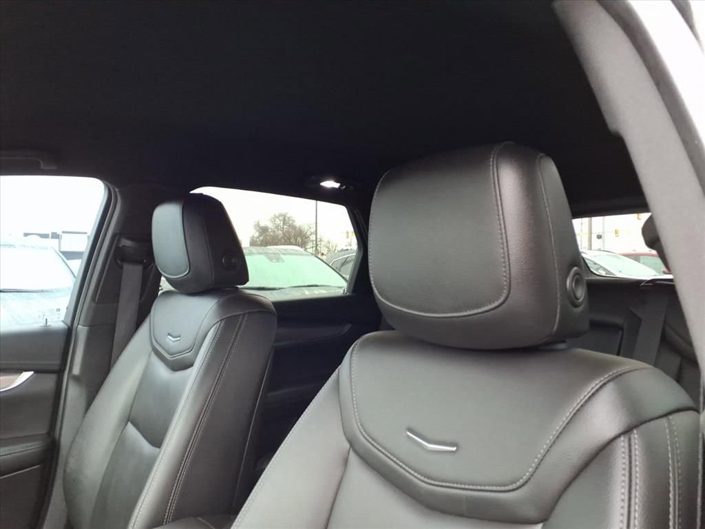 Thumbnail: 2022 Cadillac XT5 - 17