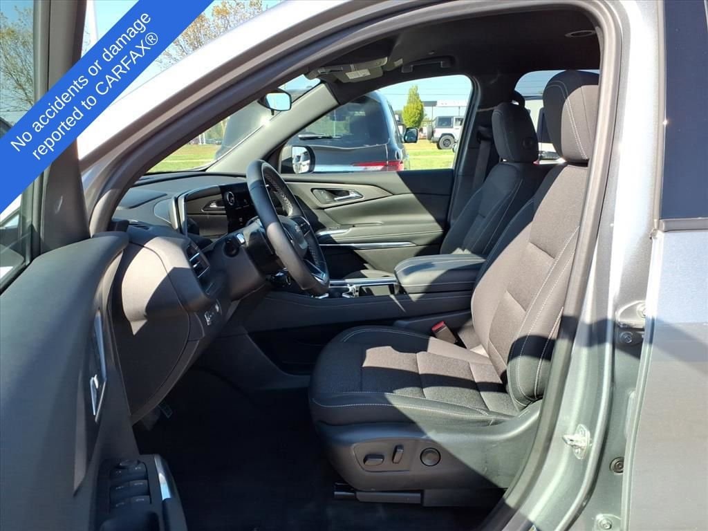 Thumbnail: 2025 Chevrolet Traverse - 17