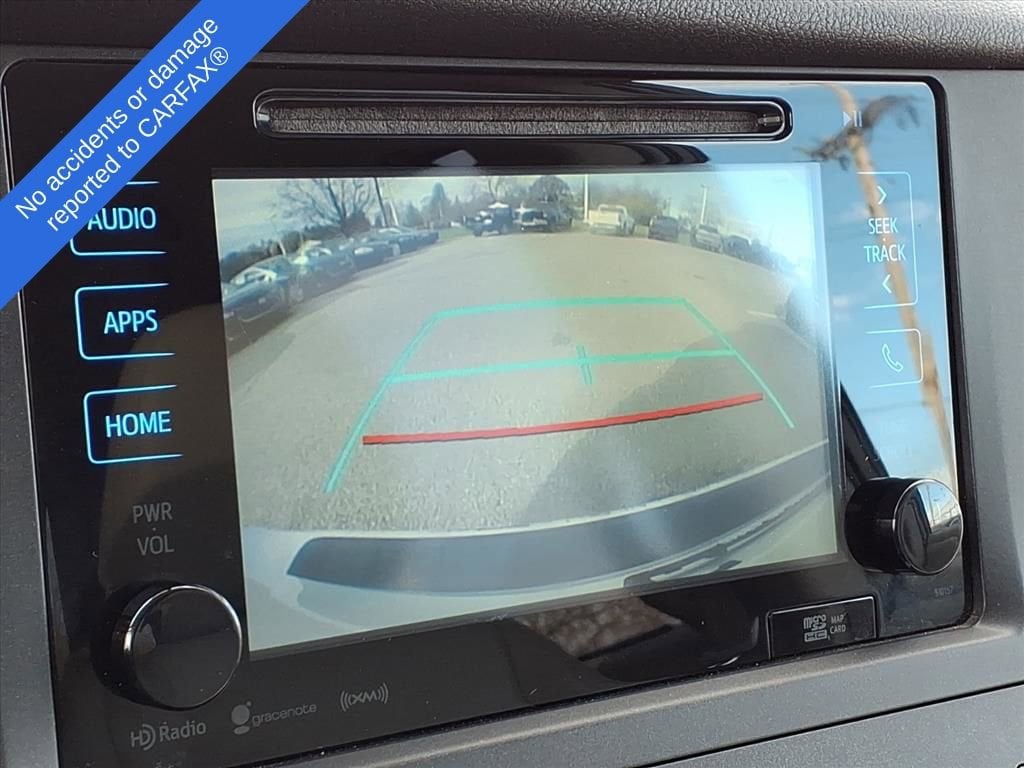 Thumbnail: 2016 Toyota Sienna - 25