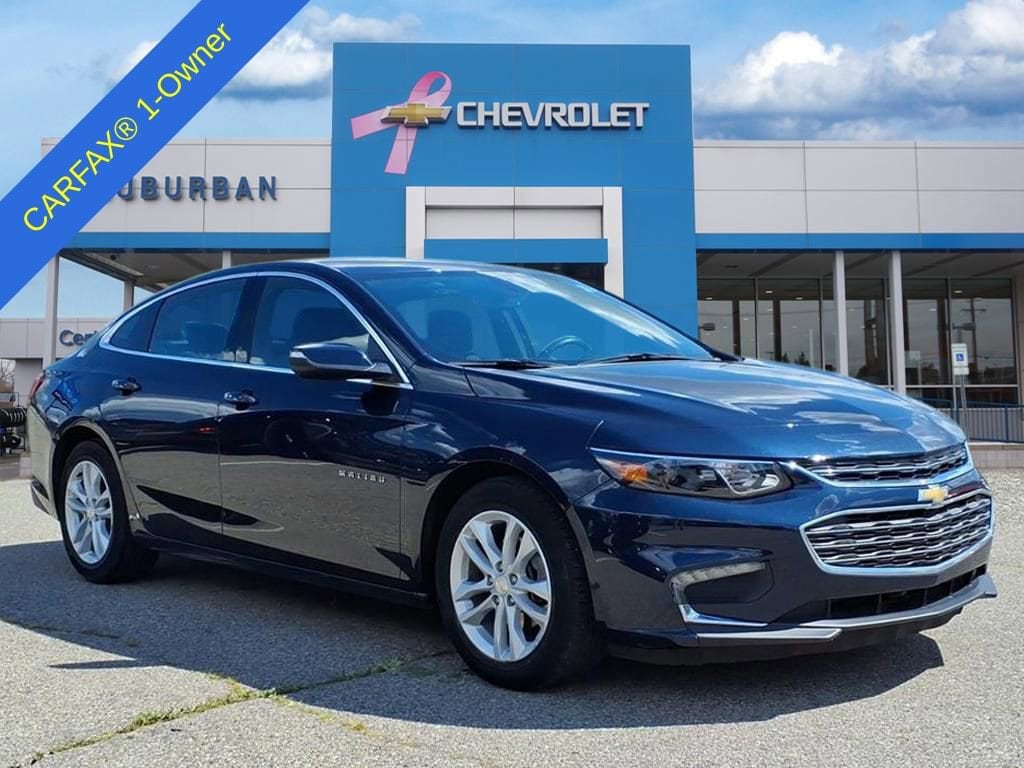 Thumbnail: 2016 Chevrolet Malibu - 3