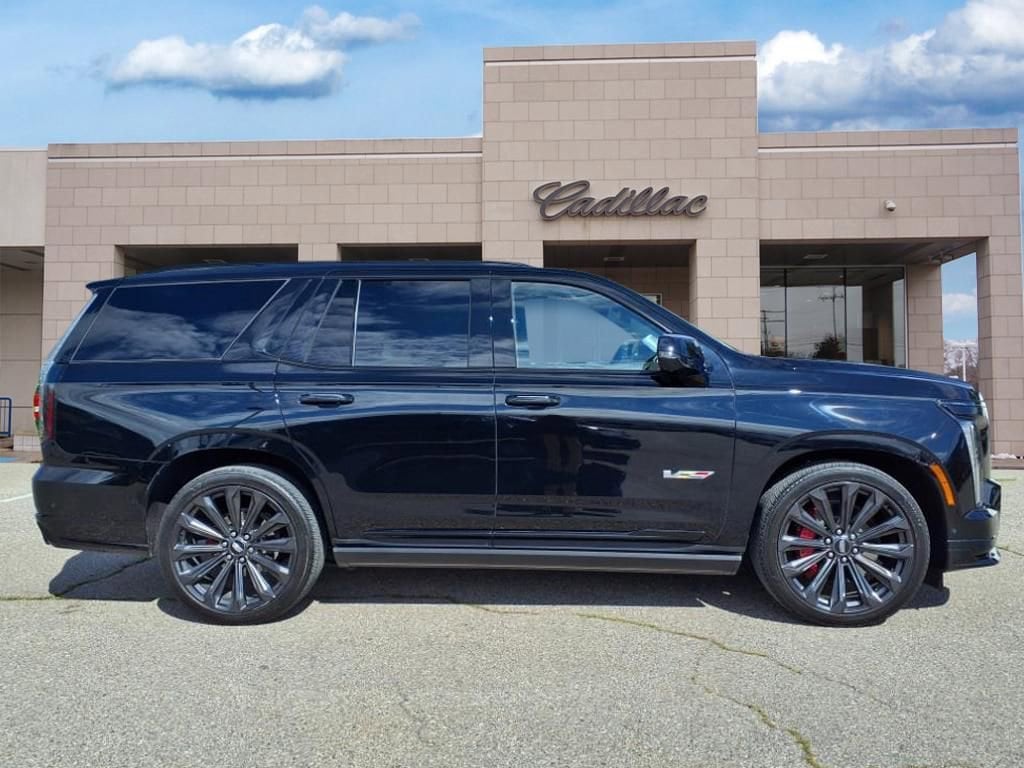 Thumbnail: 2025 Cadillac Escalade - 4