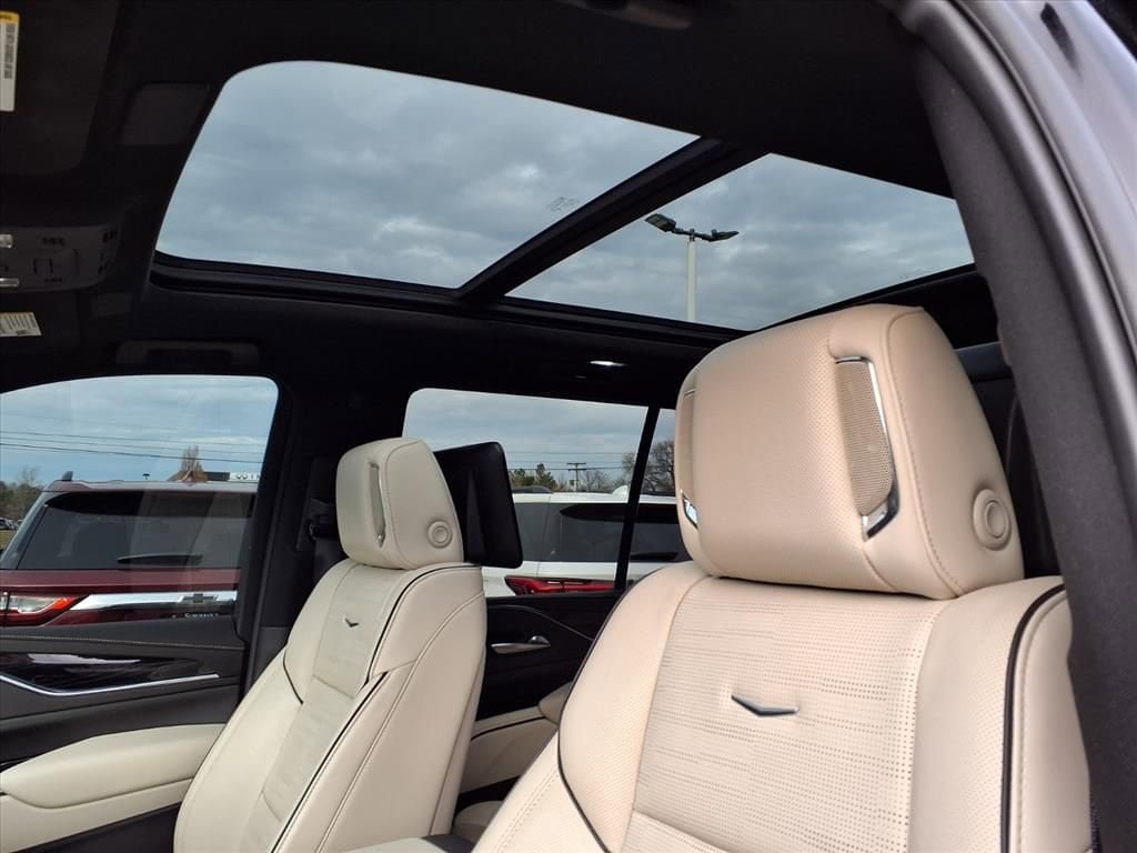 Thumbnail: 2024 Cadillac Escalade - 19