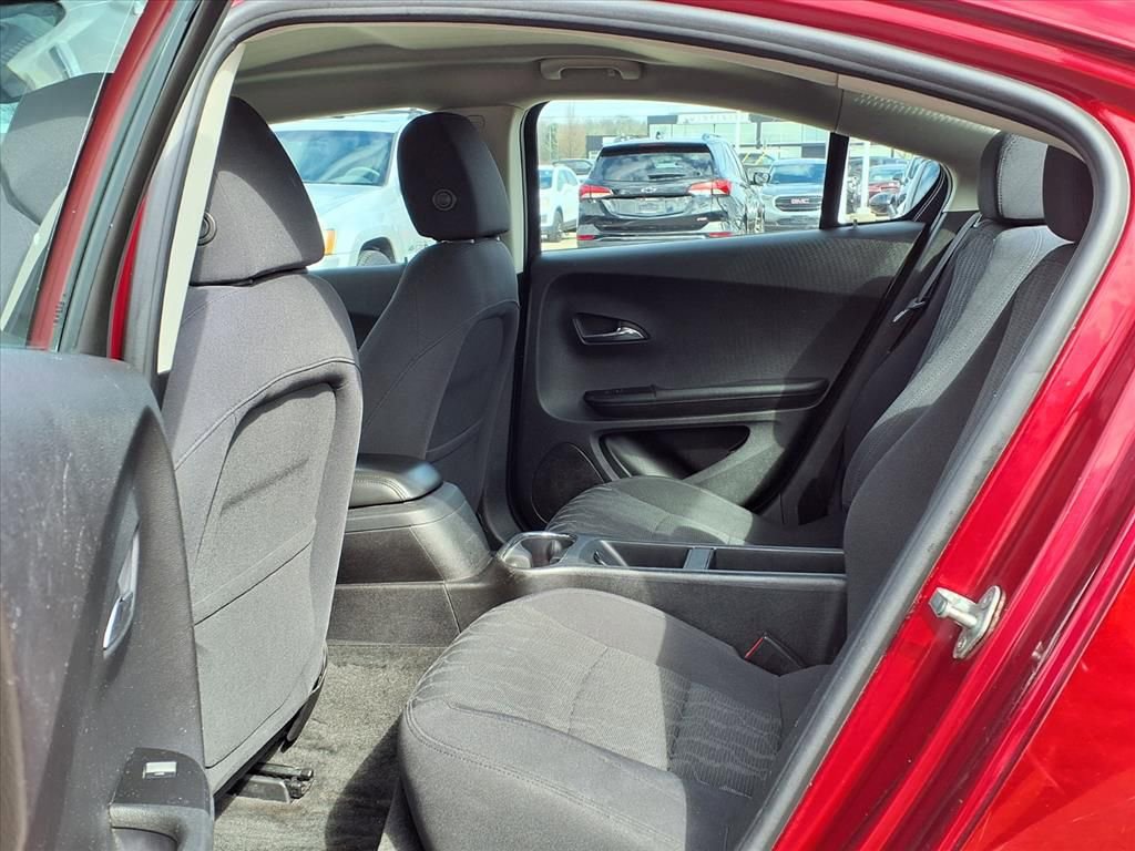 Thumbnail: 2014 Chevrolet Volt - 11