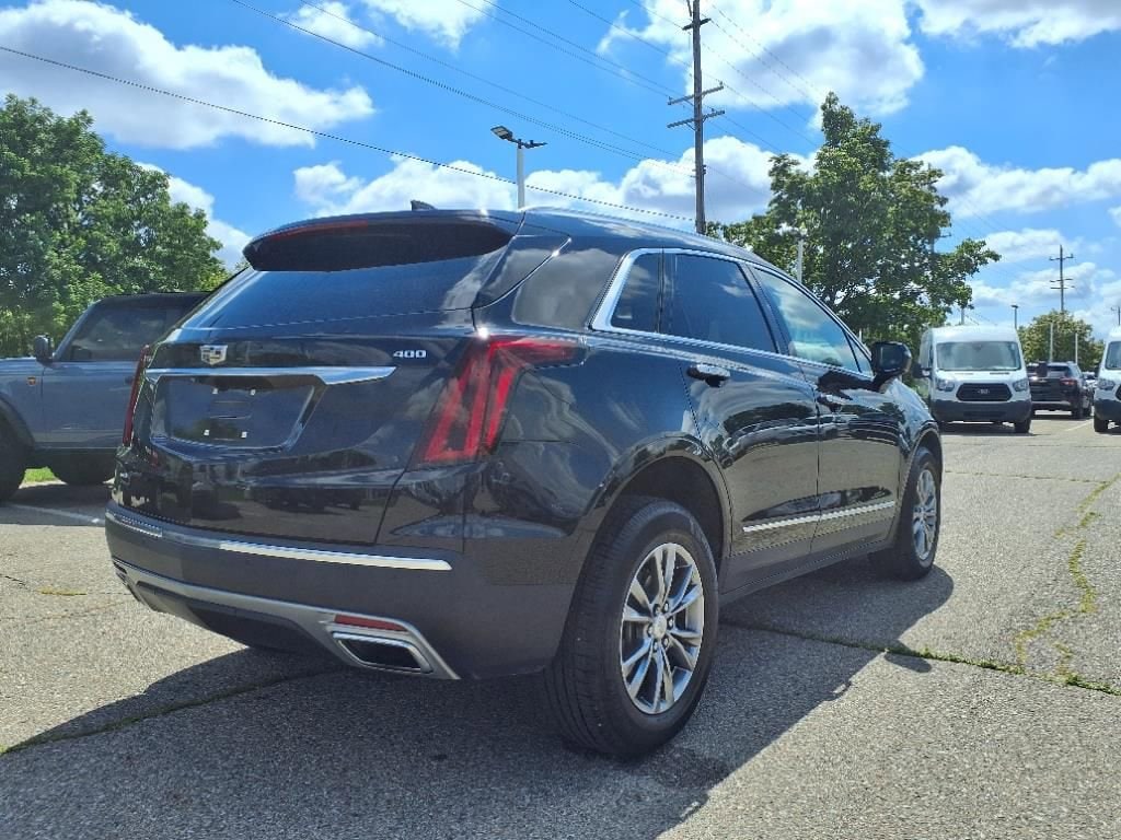 Thumbnail: 2021 Cadillac XT5 - 5
