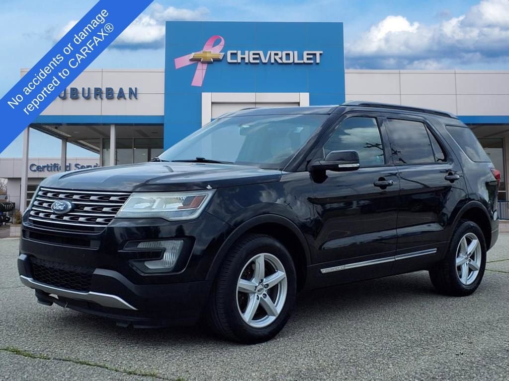 2016 Ford Explorer XLT Hero Image