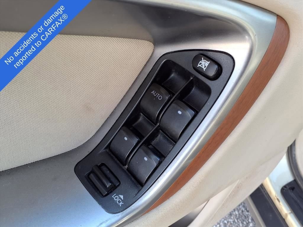 Thumbnail: 2005 Subaru Legacy - 17