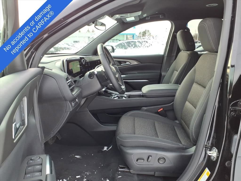 Thumbnail: 2025 Chevrolet Traverse - 19