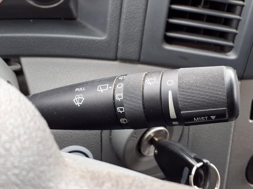 Thumbnail: 2006 Jeep Grand Cherokee - 20